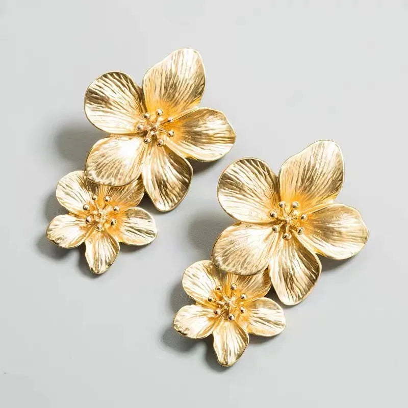 Vintage Metal Flower Stud Earrings for Women Premium Exaggerated Golden New Fashion Party Jewelry Accessories Gifts 2025