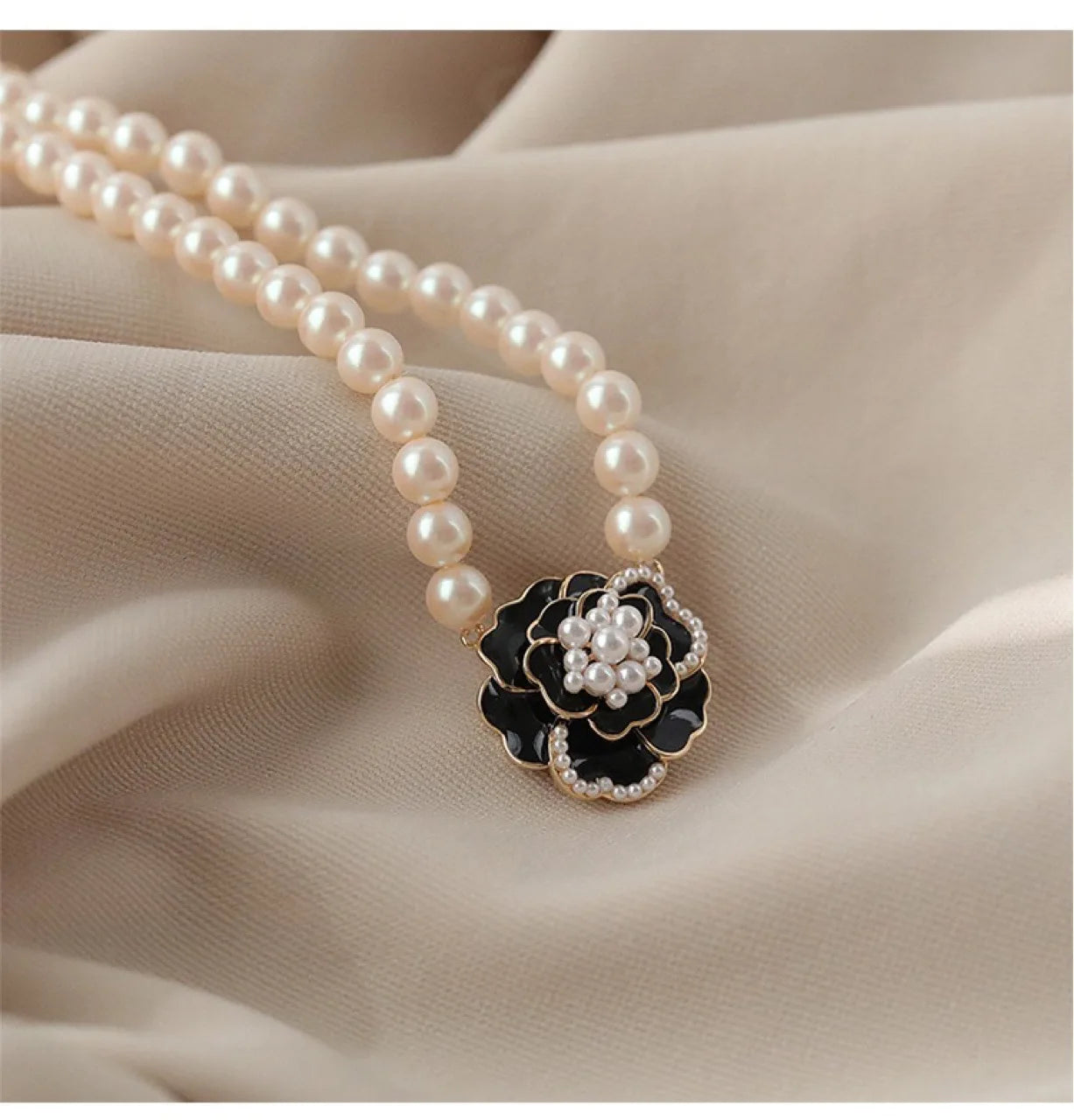 2025 New Women's Pearl Necklace Kpop Gold Color Beads Pendant Necklaces Goth Double Layer Chain Choker for Women Fashion Jewelry