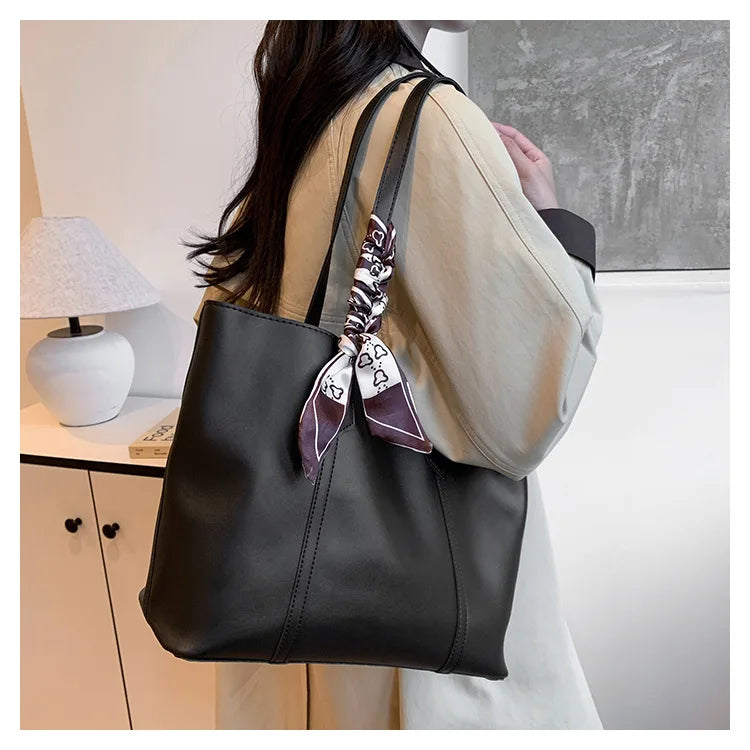 Women's Bag New Summer Black Handbag Large Capacity Shoulder Bag Niche Commuter Woman Bag Tote Bags Women Handbags bolsa