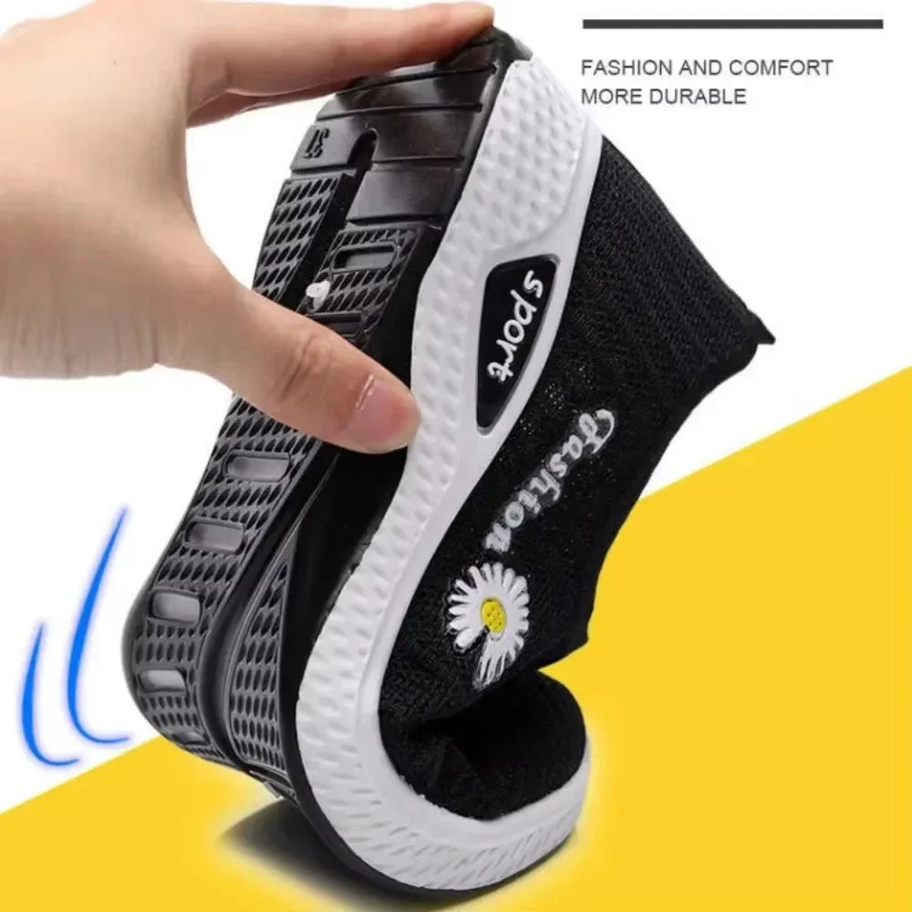 Fashionable Sports Shoes for Women, Thick and Breathable Soft Soled Mesh, Lightweight Casual Shoes, Trendy Coconut Shoes