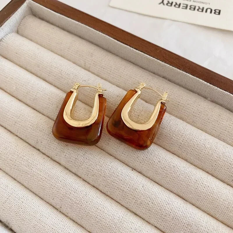 Green Vintage U Shaped Resin Earrings for Women Girls Geometric Irregular Stud Earrings 2025 New Trendy Party Ear Jewelry Gift