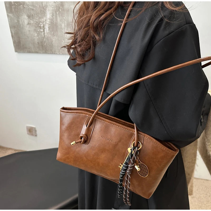 European American Retro Tote Bag, Korean Fashion Shoulder Bags Advanced Simple Handbag New Large Capacity Pendant Versatile Bags