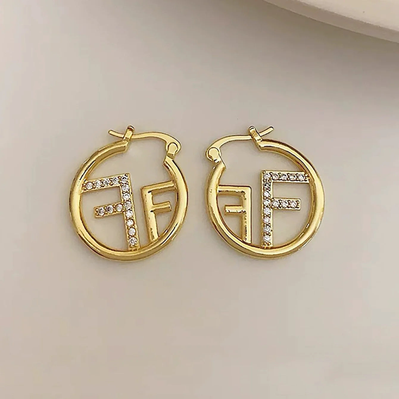 2025 new letter F high-end ear ring, light luxury niche design temperament personalized earrings, jewelry ear buckle gift