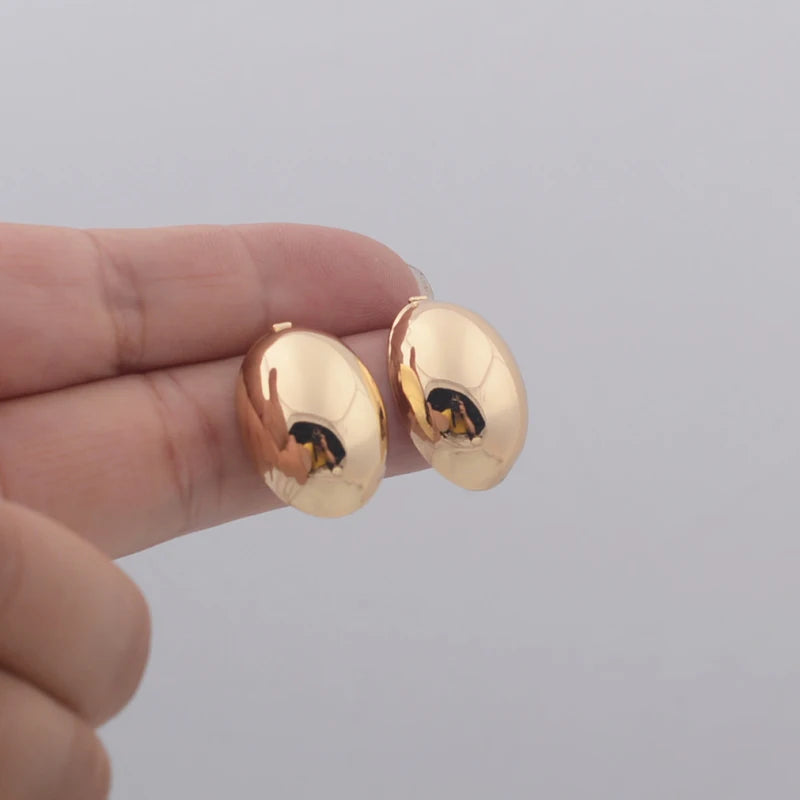 Hollow Oval Stud Earrings for Women Exquiste Metal Smooth Small Earrings OL Style Earrings 2025 new aretes de mujer