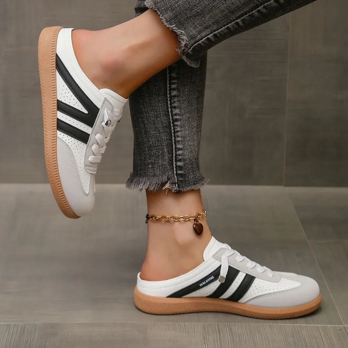 Women Mules Shoes Sports Round Toe Flat Female Footwear Casual Sneakers Clogs Platform Summer Slip on Creeper Baotou Slippers