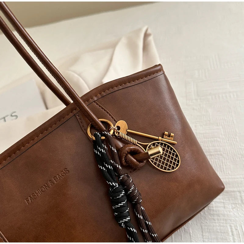 European American Retro Tote Bag, Korean Fashion Shoulder Bags Advanced Simple Handbag New Large Capacity Pendant Versatile Bags