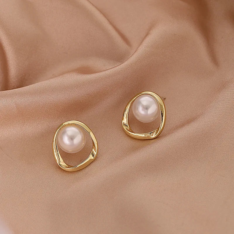 Imitation Pearl Earring for Women Gold Color Round Stud Earrings Korean Delicate Irregular Design Unusual 2023 Fashion Jewelry