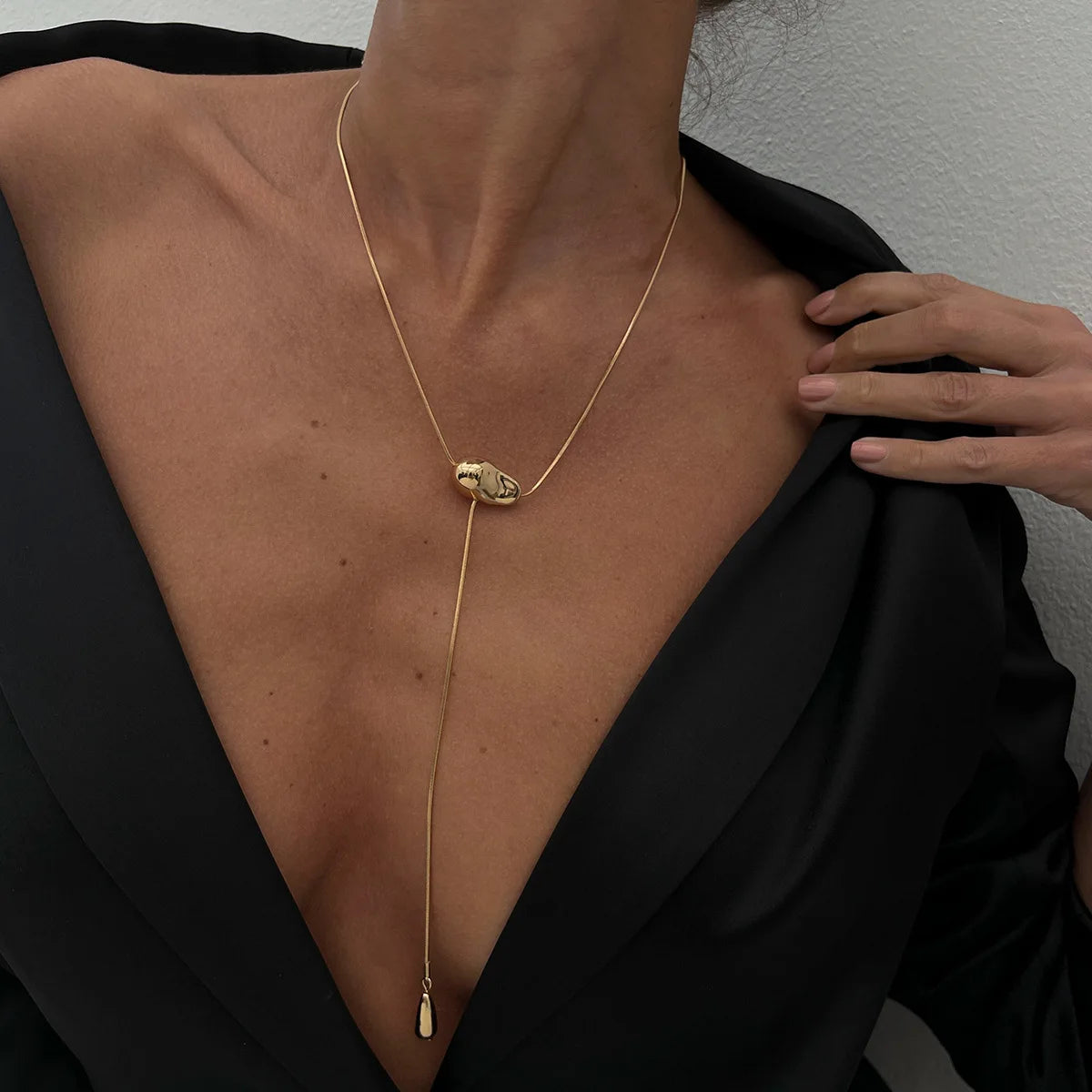 2025 Vintage Metal Simple Water Drop Pendant Necklace for Women 2025 Trendy Long Thin Chain Necklace Aesthetic Y2K Jewelry Gift