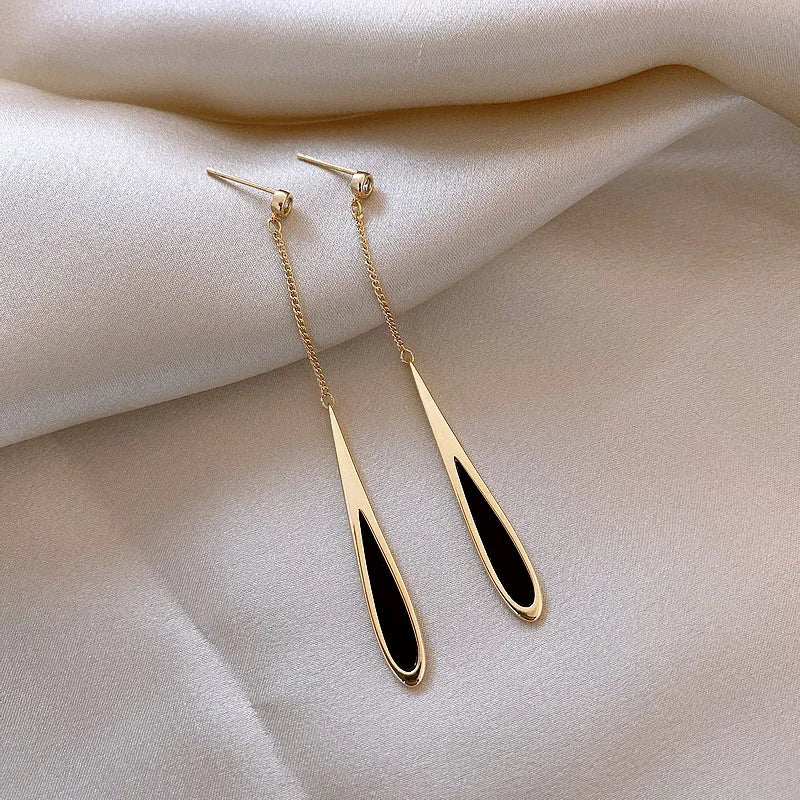 European and American Black Drop Tassel Long Earrings 2025 New Fashion Party Luxury Accessories For Womens Temperament Jewelry