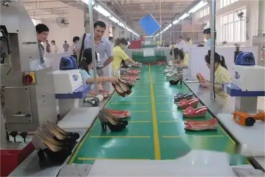 New Women Sneakers Platform Shoes Leather Patchwork Casual Sport Shoes Ladies Outdoor Running Vulcanized Shoes Zapatillas Mujer