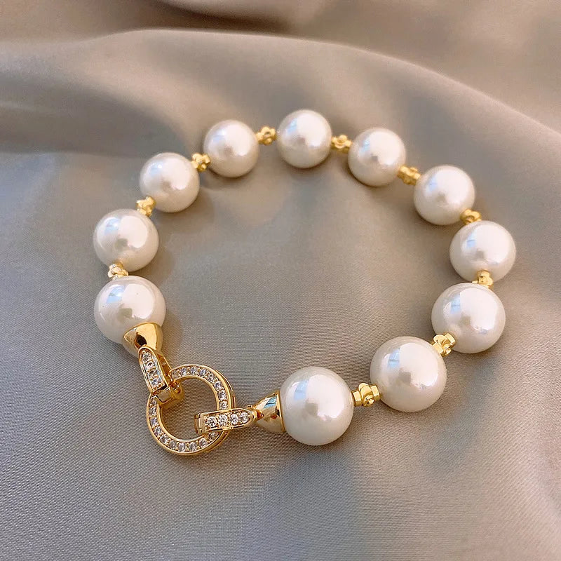 2025 New Arrival Retro Light Luxury Elegant Zircon Circle Pearl Bracelet For Women Fashion Sweet Crystal Jewelry Party Gifts