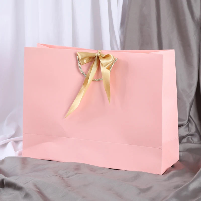 Wholesale Paper Gift Bags with Ribbon Bow Recycled Wedding Shopping Bags with Handles Clothing Cosmetic Jewelry Packaging Bags