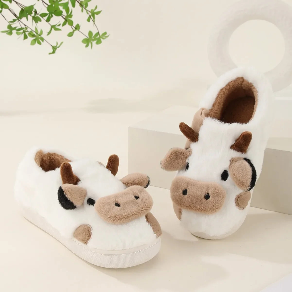 Winter Home Slippers for Couples Warm Plush Neutral Cartoon Cow Indoor Anti Slip Comfortable Cotton for Men Women