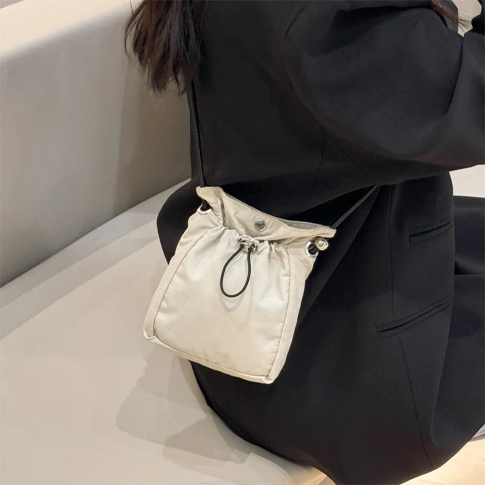 Nylon Crossbody Bag Soft Mini Phone Wallet Multifunctional Square Shoulder Bag Crossbody Purse Canvas Purse Messenger Bag