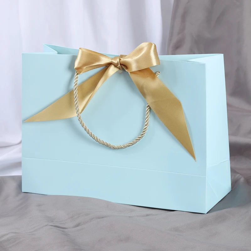 Wholesale Paper Gift Bags with Ribbon Bow Recycled Wedding Shopping Bags with Handles Clothing Cosmetic Jewelry Packaging Bags