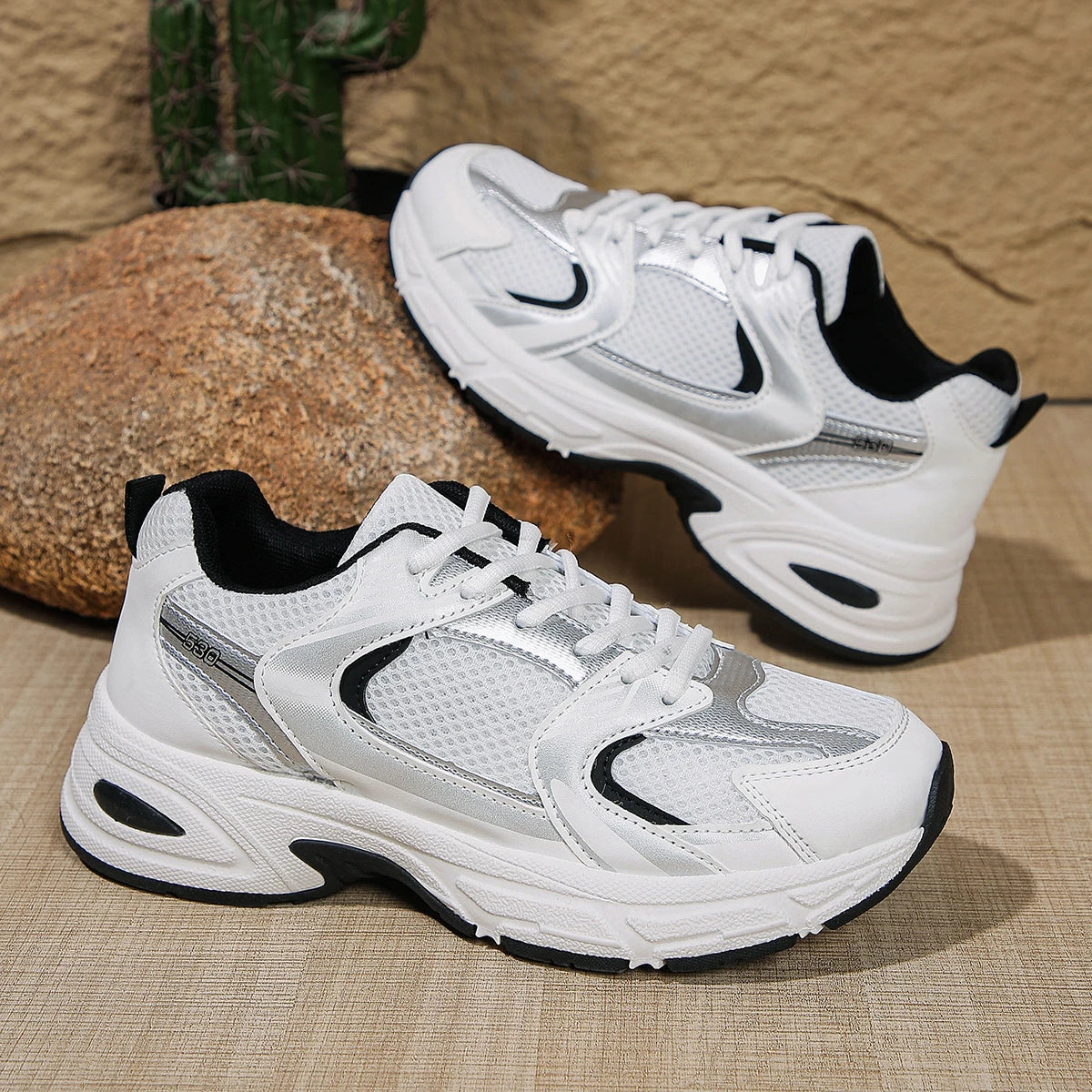 New Running Shoes Men's Breathable Sneakers Summer Light Mesh Air Cushion Women's Sneakers Outdoor Lace-up Training Shoes