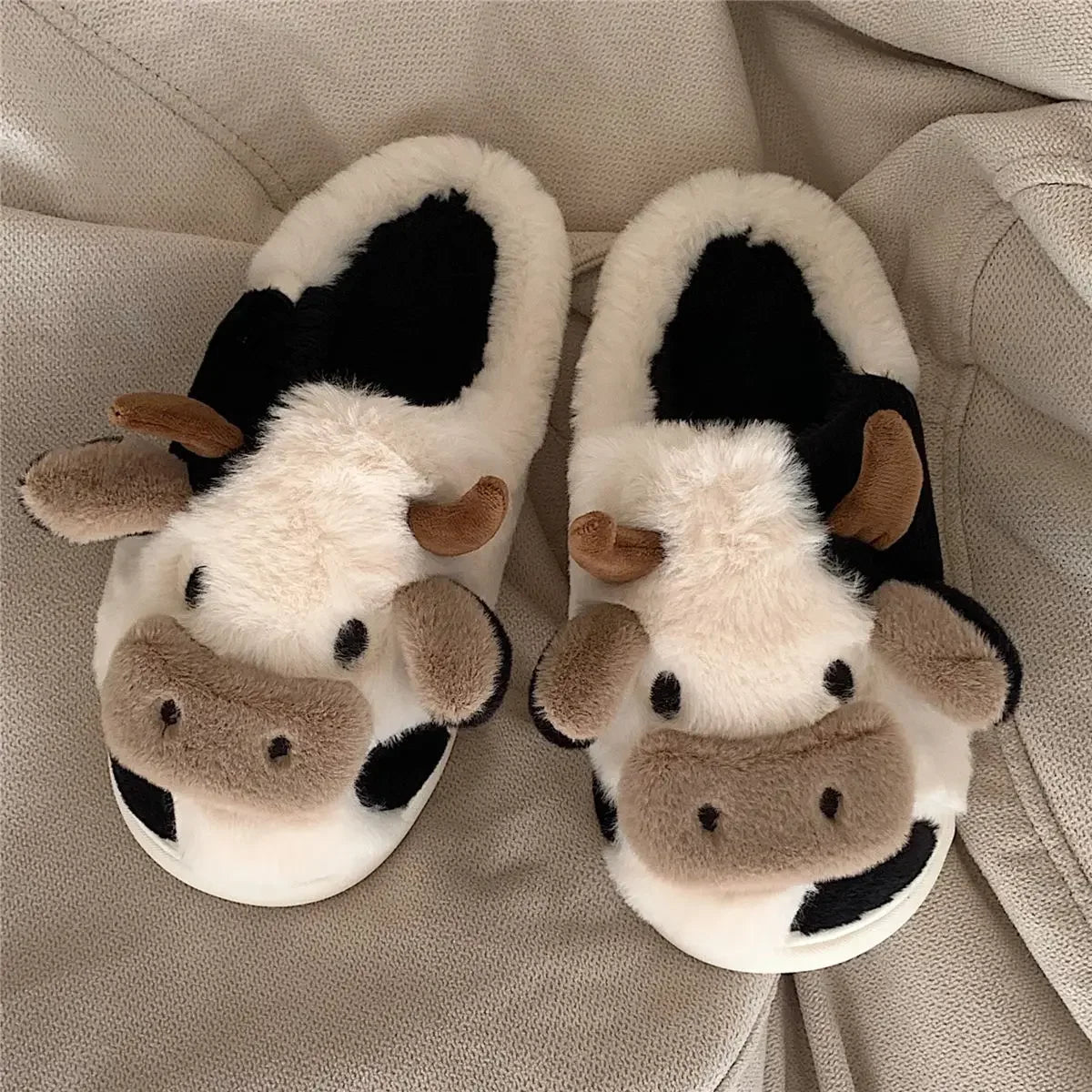 Winter Home Slippers for Couples Warm Plush Neutral Cartoon Cow Indoor Anti Slip Comfortable Cotton for Men Women