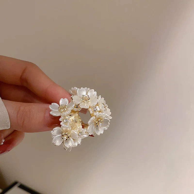2022 Korean New Exquisite Flower Splicing Earrings Temperament Simple Fashion Versatile Earrings Female Jewelry gift