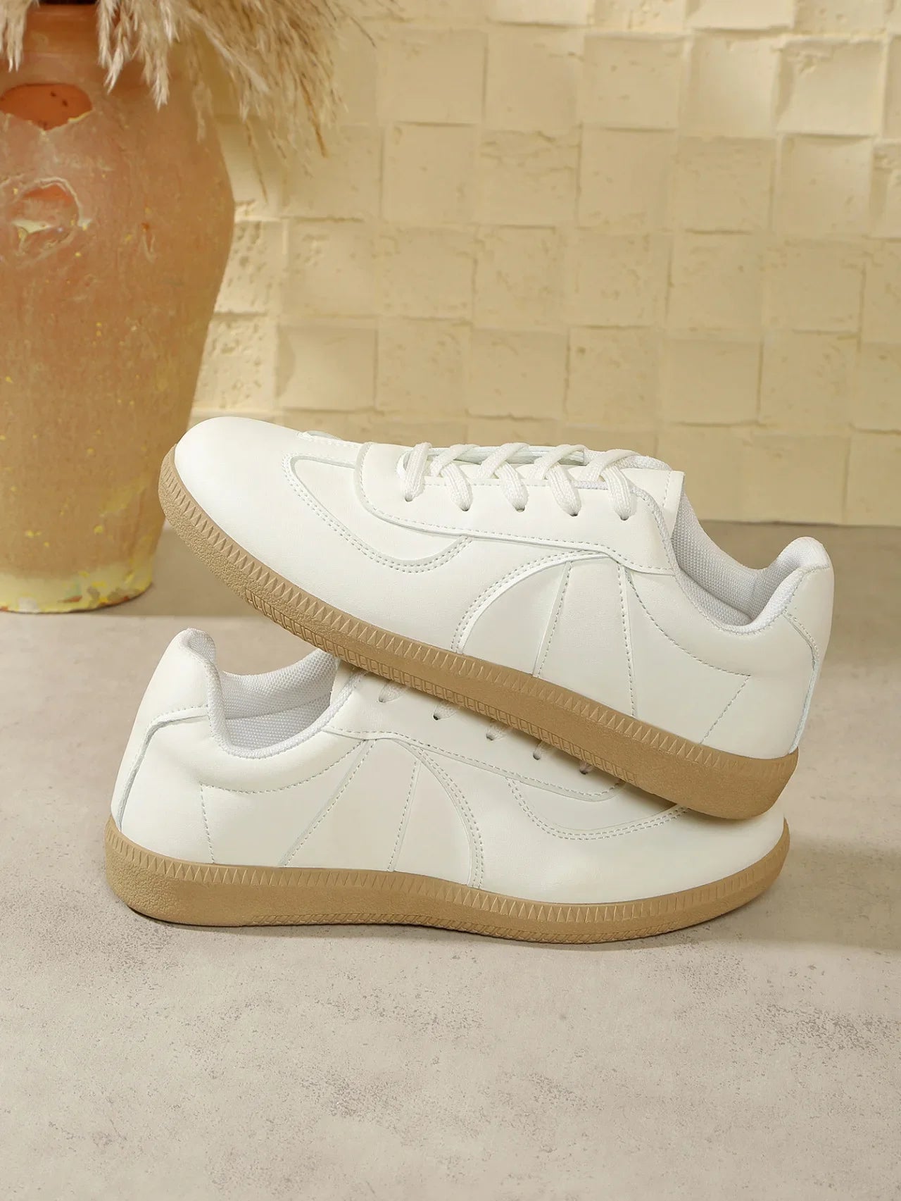 Women's Sporty Casual Shoes Soft Bottom Flat Bottom Retro Dequn Breathable Summer New Style Versatile White Sneakers