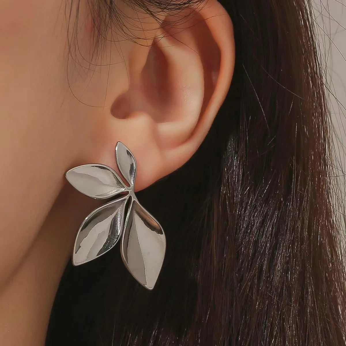 Stainless Steel Leaf Shaped Floral Stud Earrings for Women Girls Trendy Fashion Jewelry High Quality Dainty Elegant Gift Ideas