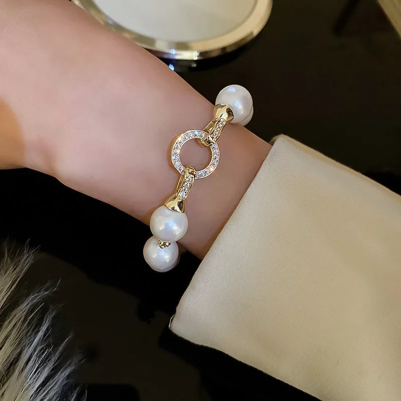 2025 New Arrival Retro Light Luxury Elegant Zircon Circle Pearl Bracelet For Women Fashion Sweet Crystal Jewelry Party Gifts