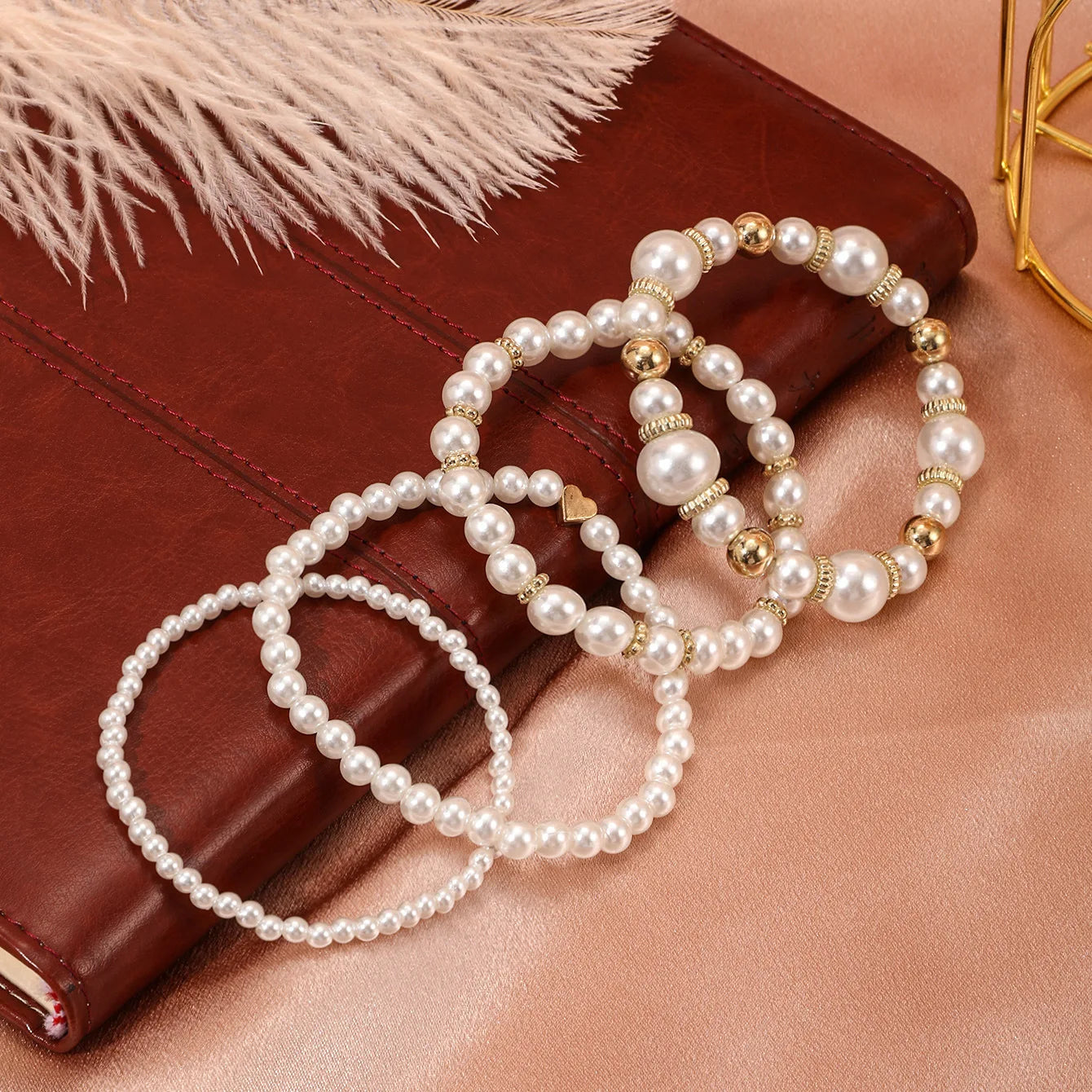 4Pcs/Set Heart White Color Pearl Bracelets Set For Women New Trendy Elastic Beaded Bracelet Elegant Wedding Party Jewelry Gift