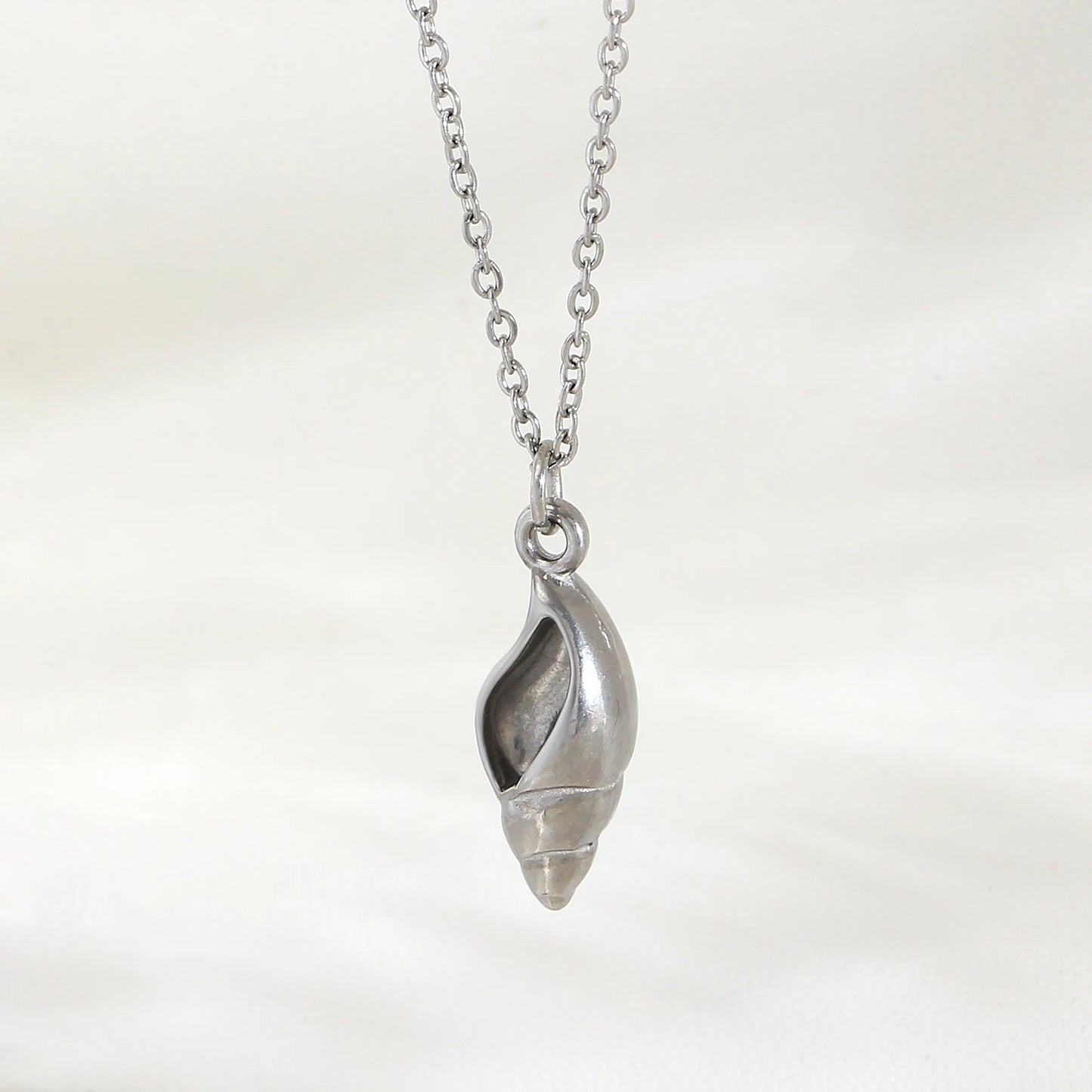 Summer Women's Starfish Conch Shell Necklace Fashion Stainless Steel Gold/Silver Color Crab Turtle Choker Beach Jewelry Gifts