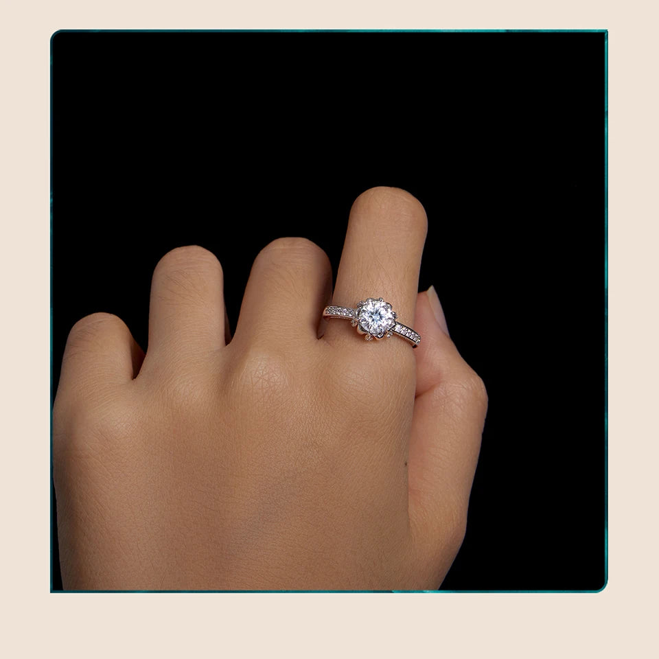 BAMOER D Color VVS1 EX Moissanite Flower Ring 1ct Round Moissanite Diamond Solitaire Engagement 925 Sterling Silver Rings For Wo