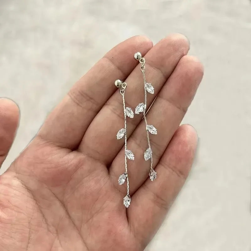 European and American Black Drop Tassel Long Earrings 2025 New Fashion Party Luxury Accessories For Womens Temperament Jewelry