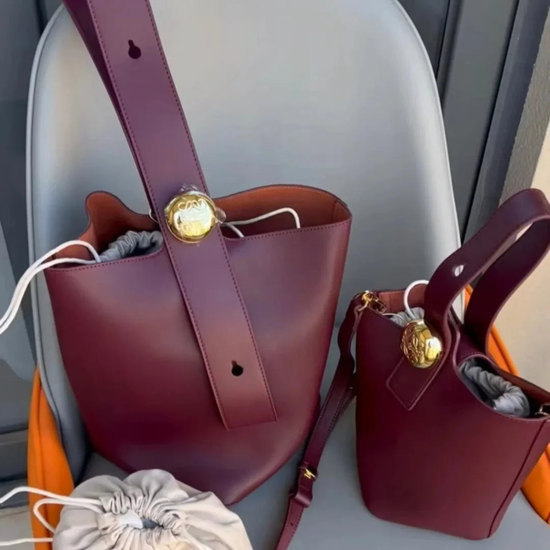 New 2025 Pure Color High-End Bucket Bag Leather Handheld Crossbody Commuter Shoulder Bag Neutral Minimalist Style Soft Shape
