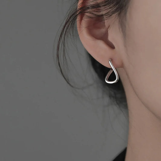 2025 New Korean Silver Color Hoop Earrings for Women Trend Vintage Geometric Irregular Dislocation Ear Studs Earring Jewelry