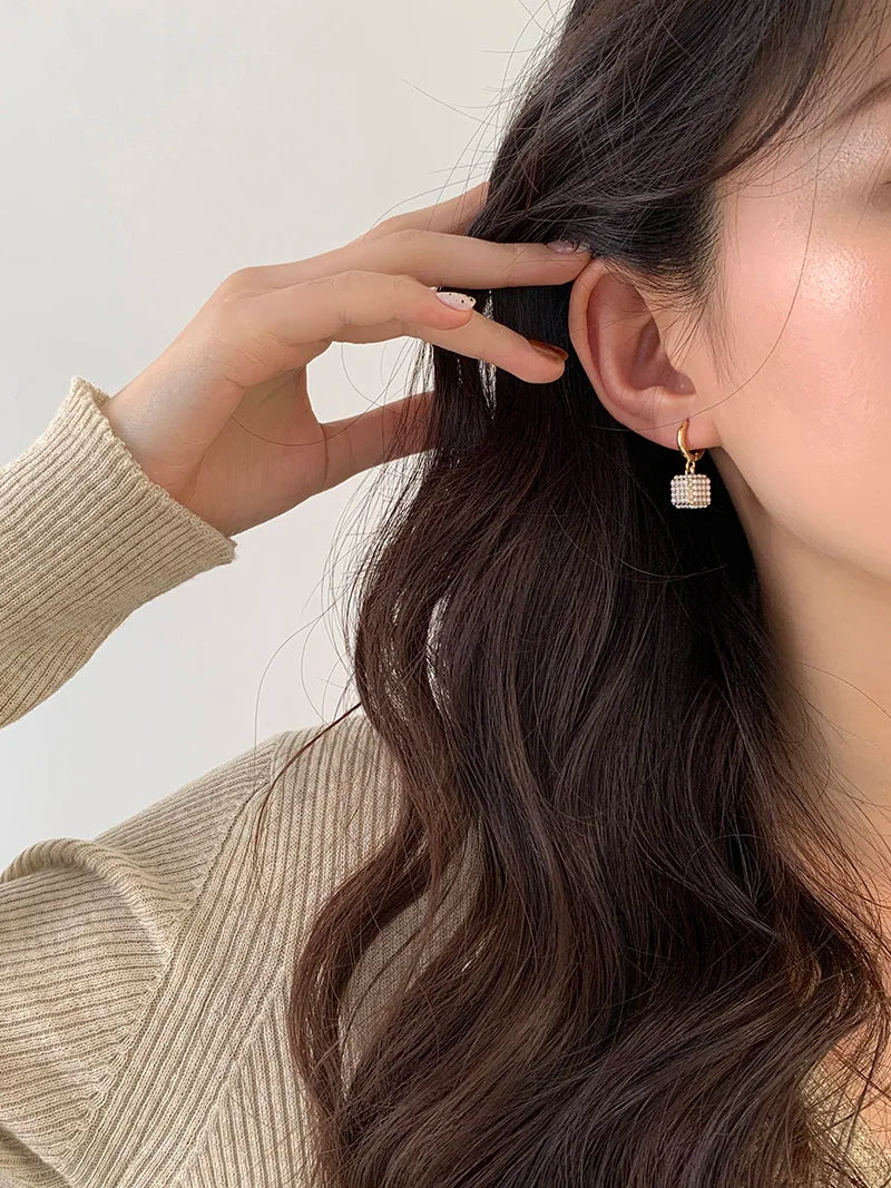 Premium Pearl Stereoscopic Square Pendant Earrings 2025 New Fashion Jewelry For Women‘s Eardrop party Girl’s Luxury Accessories