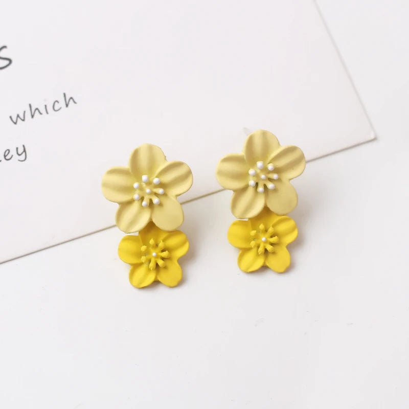 Simple Coffee Flower Drop Dangle Earrings for Women New Korean Fashion Jewelry Wedding Party Girl Elegant Jewelry Accessories