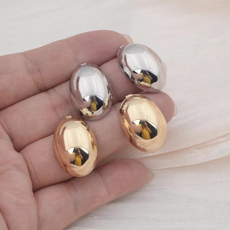 Hollow Oval Stud Earrings for Women Exquiste Metal Smooth Small Earrings OL Style Earrings 2025 new aretes de mujer