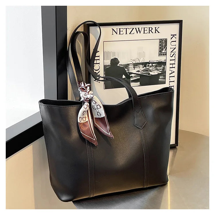Women's Bag New Summer Black Handbag Large Capacity Shoulder Bag Niche Commuter Woman Bag Tote Bags Women Handbags bolsa