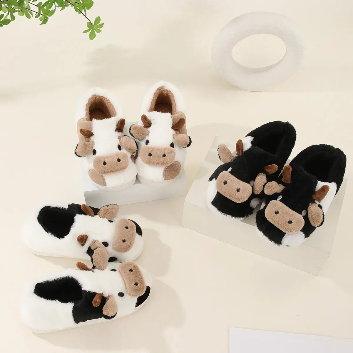 Winter Home Slippers for Couples Warm Plush Neutral Cartoon Cow Indoor Anti Slip Comfortable Cotton for Men Women