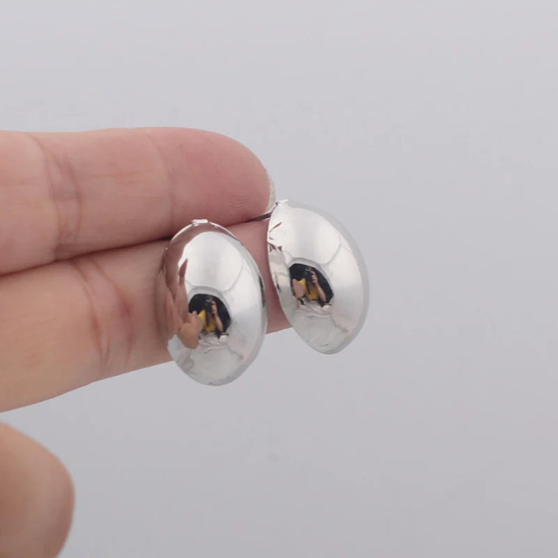 Hollow Oval Stud Earrings for Women Exquiste Metal Smooth Small Earrings OL Style Earrings 2025 new aretes de mujer