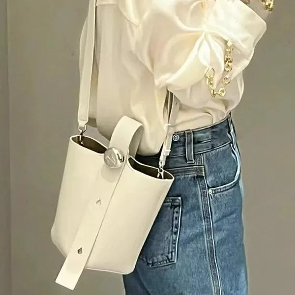New 2025 Pure Color High-End Bucket Bag Leather Handheld Crossbody Commuter Shoulder Bag Neutral Minimalist Style Soft Shape