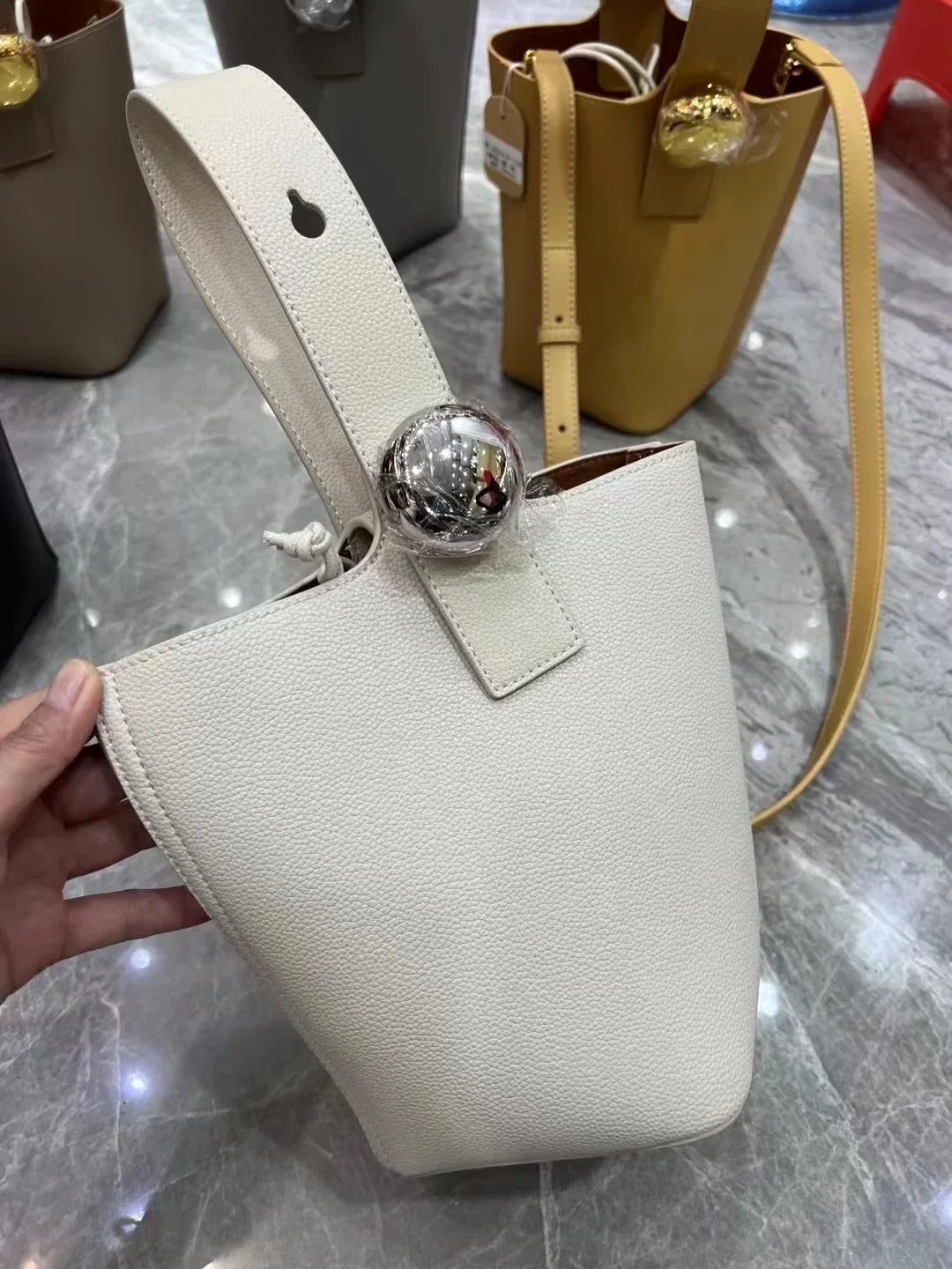 New 2025 Pure Color High-End Bucket Bag Leather Handheld Crossbody Commuter Shoulder Bag Neutral Minimalist Style Soft Shape