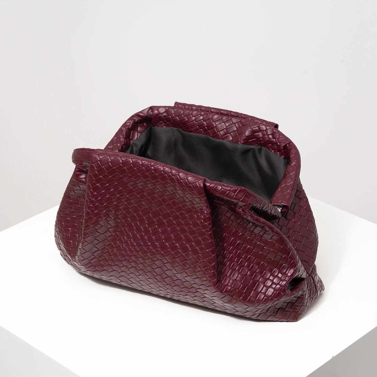 Vintage Artificial Leather Woven Pattern Clutch Bag，Burgundy Bag，Porm Dresses for Women，Large Capacity Women Purse