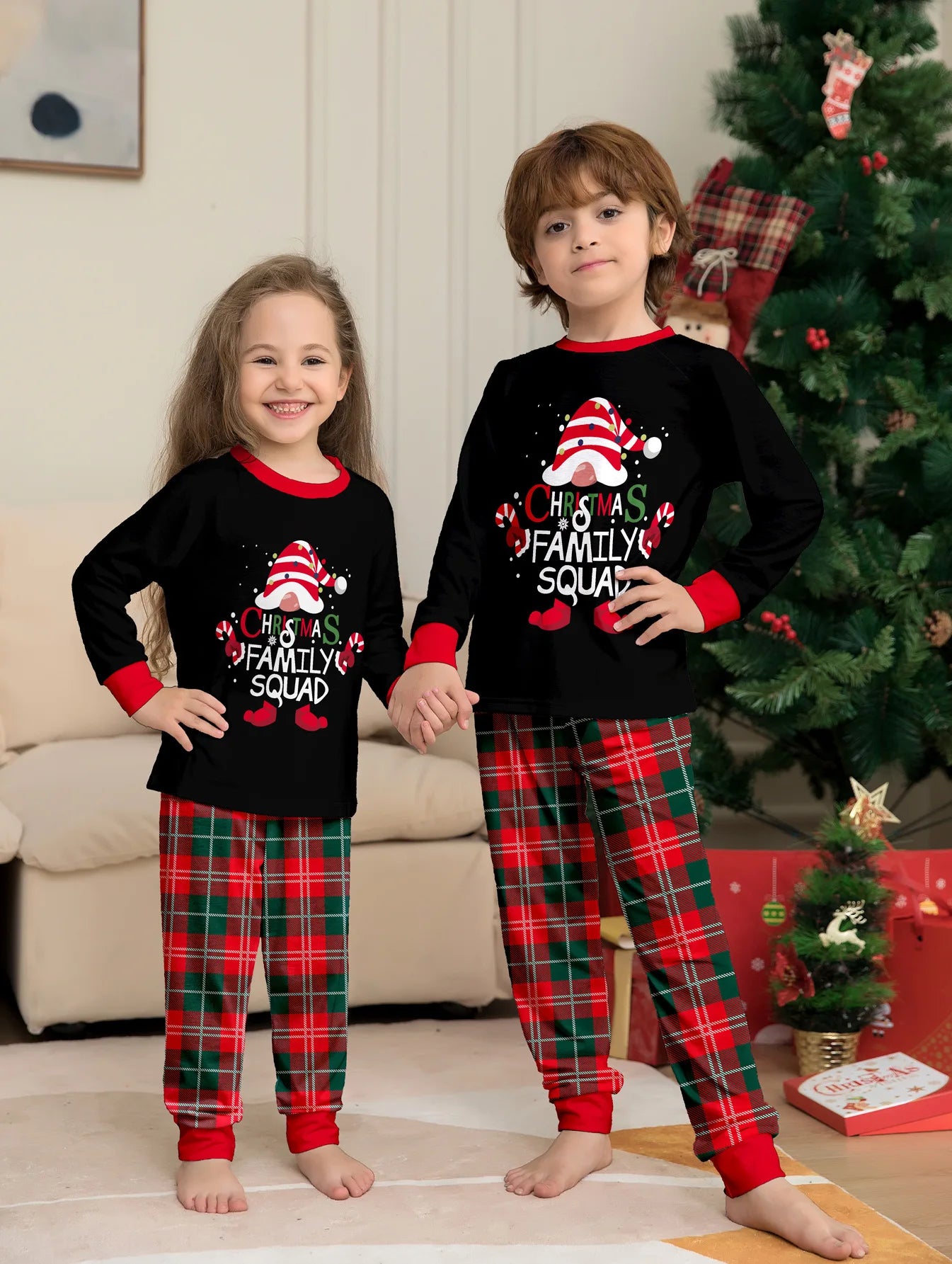 Christmas Family Outfit Mom Daughter Dad Son Family Matching Pyjamas Set Soft long sleeved pyjamas Cute baby and dog jumpsuit