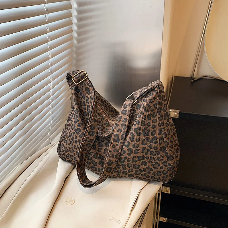 Trendy Casual Soft Textile Women's Shoulder Bag Large Capacity Leopard Print Female Retro Crossbody Bag For Commute Outings
