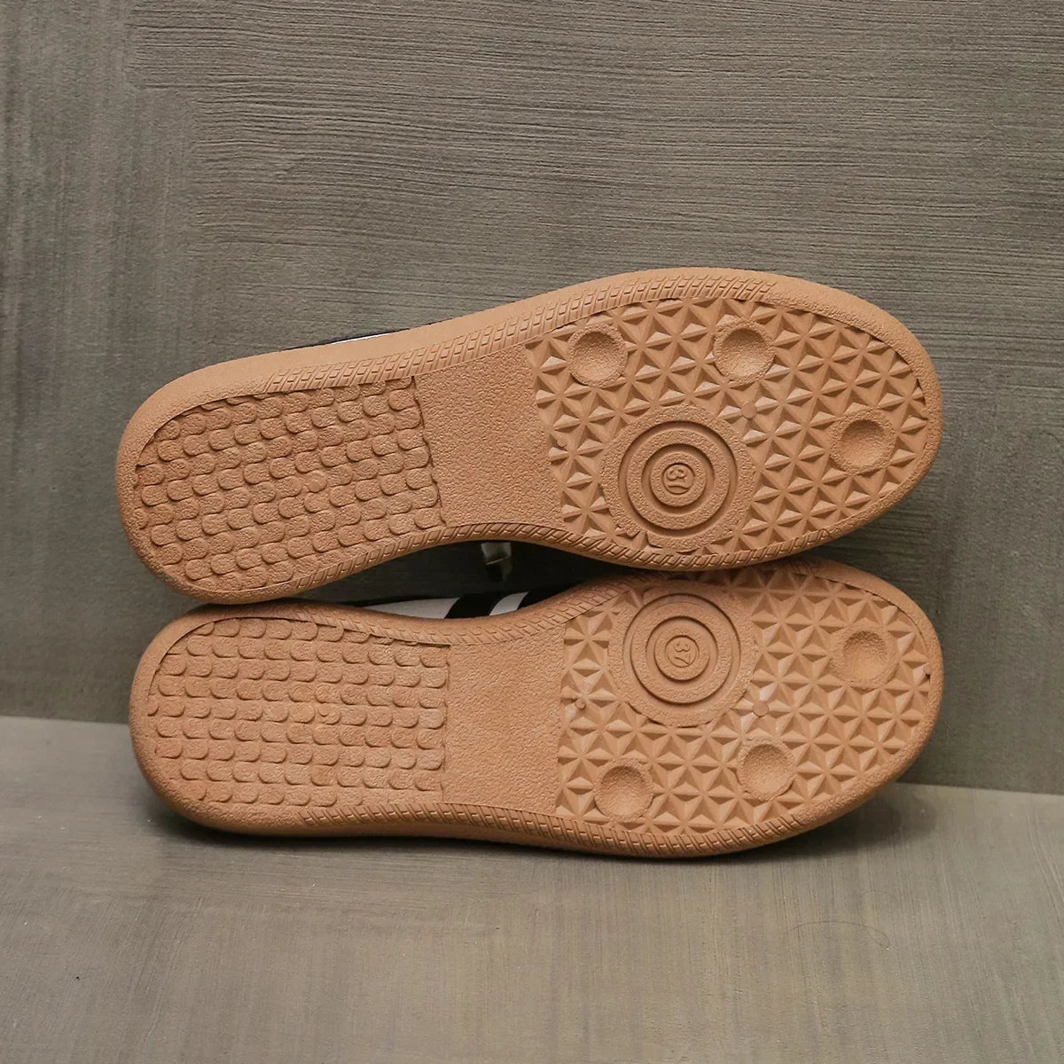 Women Mules Shoes Sports Round Toe Flat Female Footwear Casual Sneakers Clogs Platform Summer Slip on Creeper Baotou Slippers