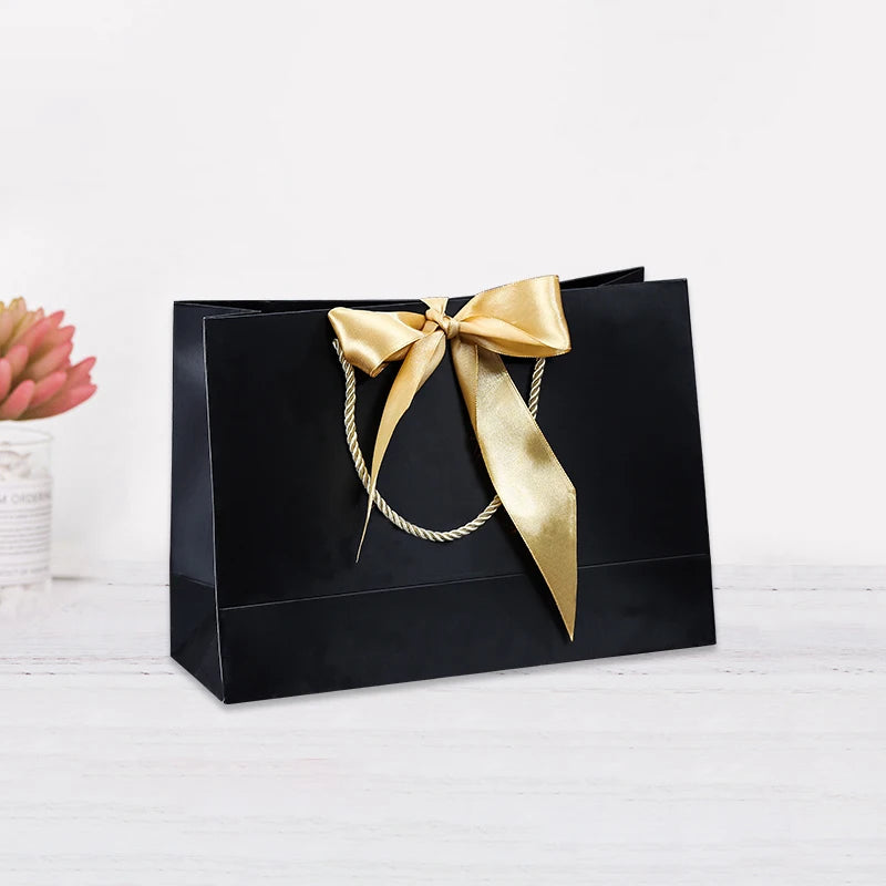 Wholesale Paper Gift Bags with Ribbon Bow Recycled Wedding Shopping Bags with Handles Clothing Cosmetic Jewelry Packaging Bags