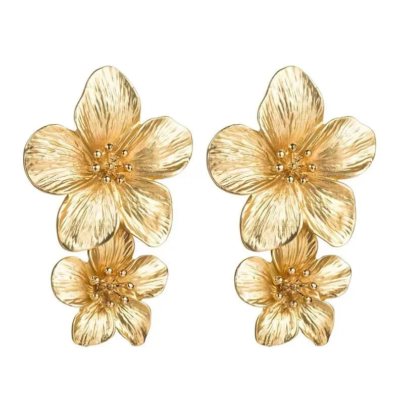 Vintage Metal Flower Stud Earrings for Women Premium Exaggerated Golden New Fashion Party Jewelry Accessories Gifts 2025