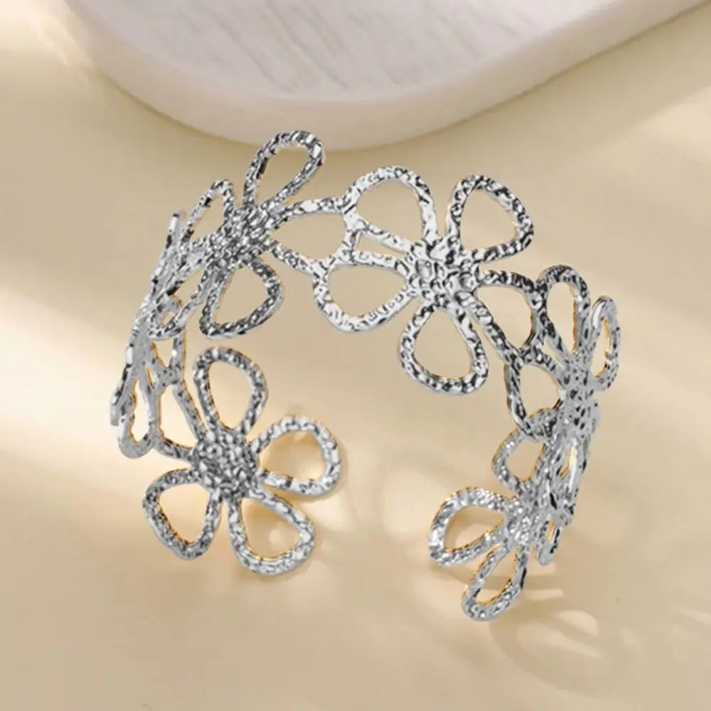 Stainless Steel Shell Bangles for Women Fashion Layered Wave Starfish Cuff Bangle Bracelet Femme Waterproof Jewelry New In