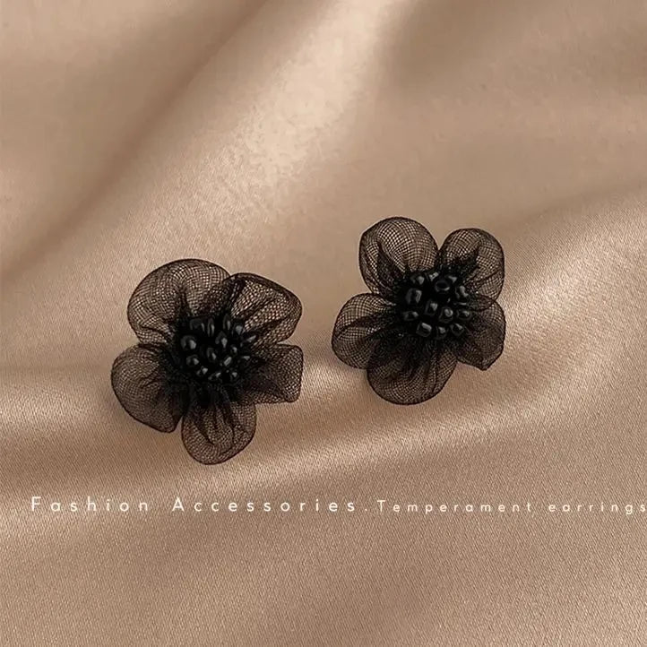 Elegant Black Lace Flower Stud 2025 Fashin Earrings for Women Girls Summer Style Party Wedding Exaggerated Black Earrings Gift