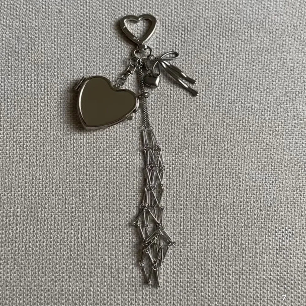 New Portable Lipstick Bag Women Metal Chain Mesh Pouch Stainless Steel Lipstick Holder Case Love Charm Keyrings Accessory