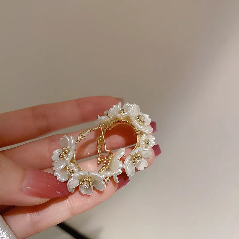 2022 Korean New Exquisite Flower Splicing Earrings Temperament Simple Fashion Versatile Earrings Female Jewelry gift