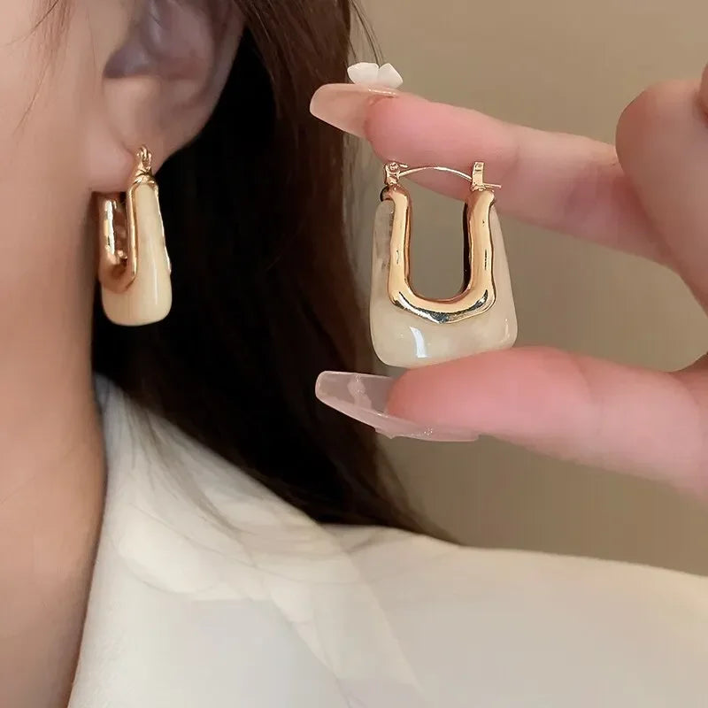 Green Vintage U Shaped Resin Earrings for Women Girls Geometric Irregular Stud Earrings 2025 New Trendy Party Ear Jewelry Gift